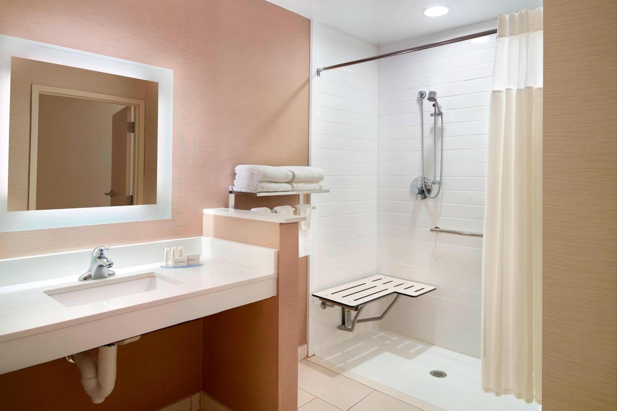Fairfield Inn & Suites By Marriott Hendersonville Flat Rock Dış mekan fotoğraf